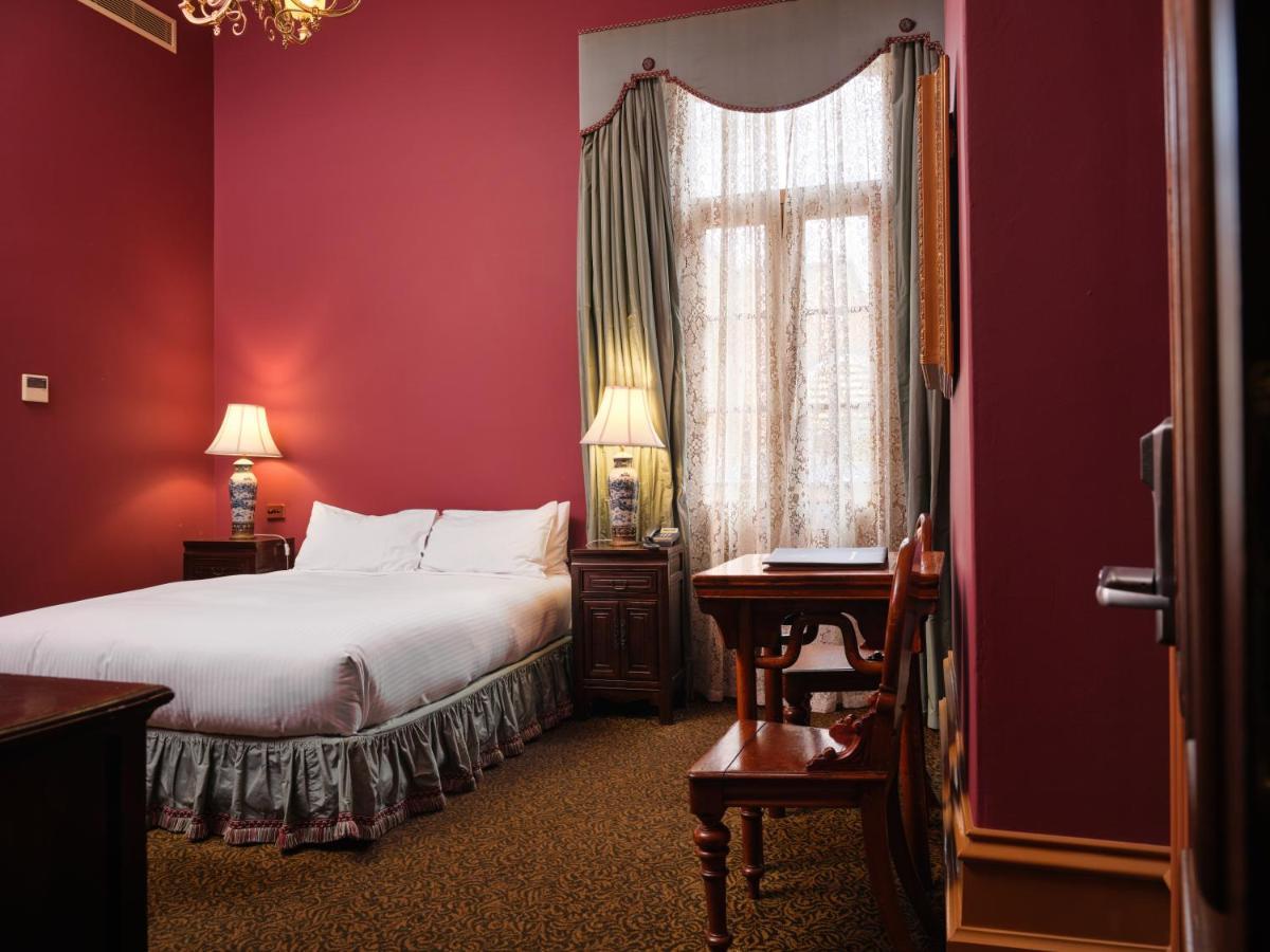 Craig'S Royal Hotel Ballarat Kültér fotó A room at the hotel