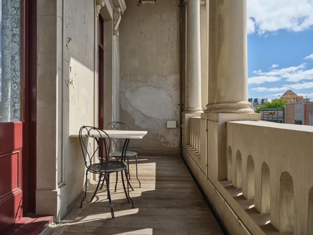 Craig'S Royal Hotel Ballarat Kültér fotó The balcony of the 1880s building