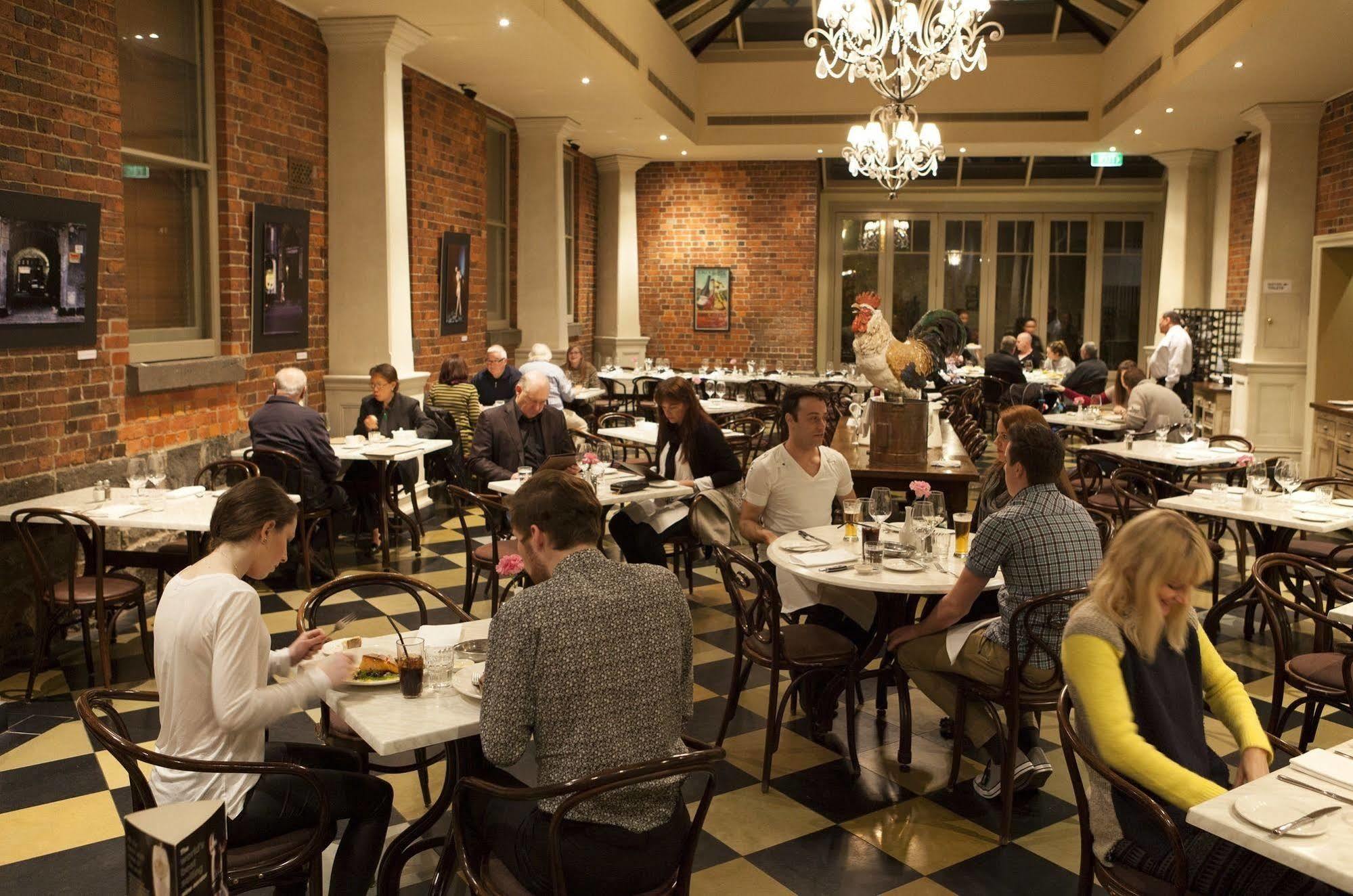 Craig'S Royal Hotel Ballarat Kültér fotó Interior of the restaurant