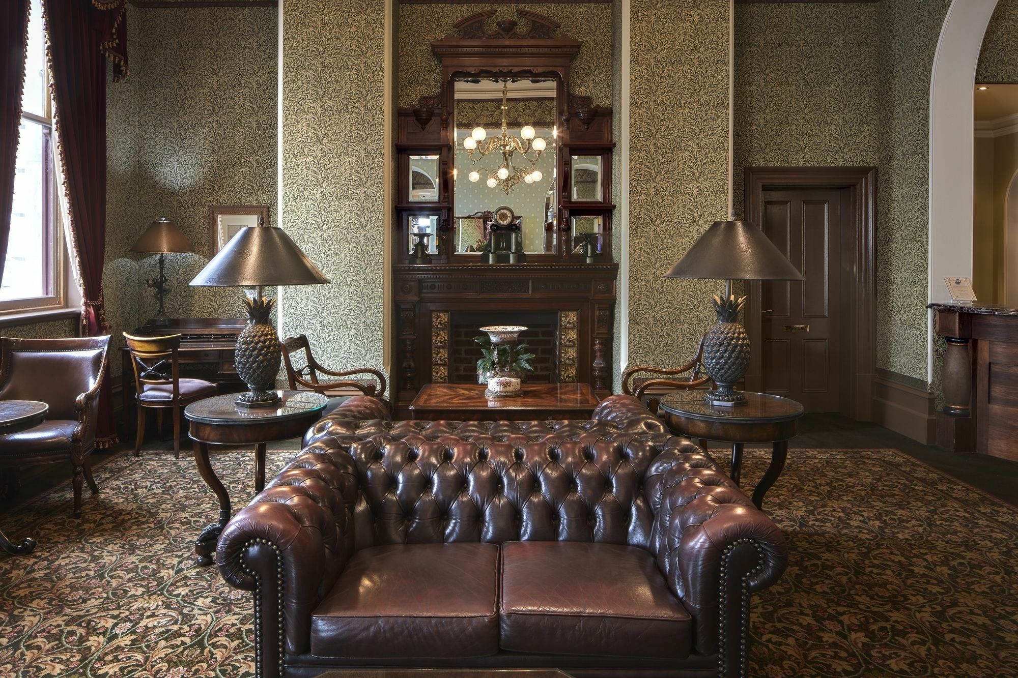 Craig'S Royal Hotel Ballarat Kültér fotó The library at the hotel