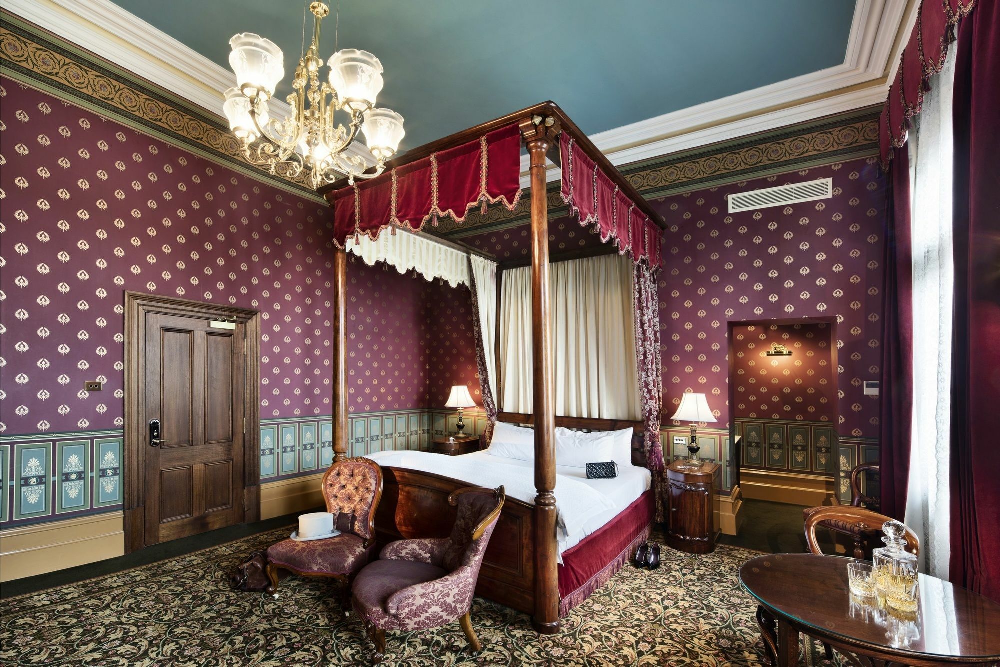 Craig'S Royal Hotel Ballarat Kültér fotó A suite at the hotel