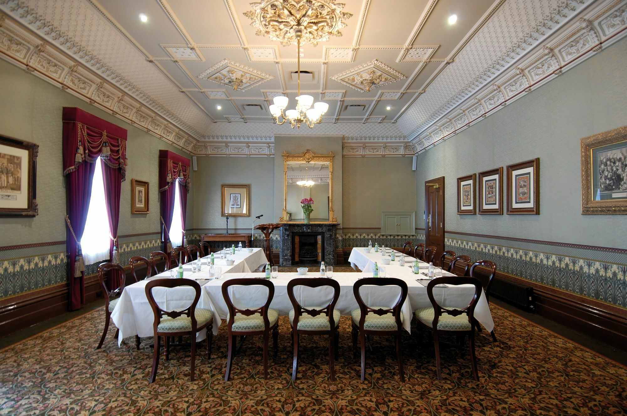 Craig'S Royal Hotel Ballarat Kültér fotó The Boardroom